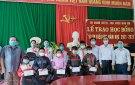 Tập đoàn Công nghiệp - Viễn thông Quân đội Viettel trao học bổng chương trình “Vì em hiếu học” năm học 2021 - 2022 tại xã Sơn Thủy và xã Na Mèo.