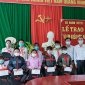 Tập đoàn Công nghiệp - Viễn thông Quân đội Viettel trao học bổng chương trình “Vì em hiếu học” năm học 2021 - 2022 tại xã Sơn Thủy và xã Na Mèo.